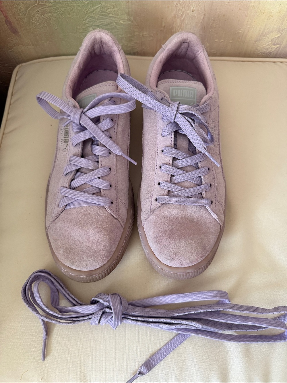 Puma Women's Suede Low-Top Sneakers in Lavender Good Condition